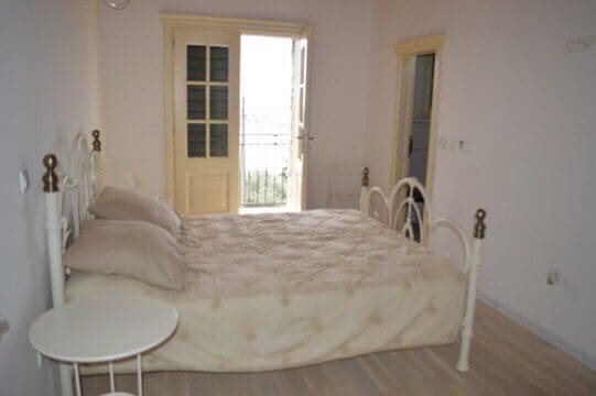 MREproperty (18) Вілла на продаж у Шушані – розкішний кам'яний будинок з видом на море та басейном — Чорногорія