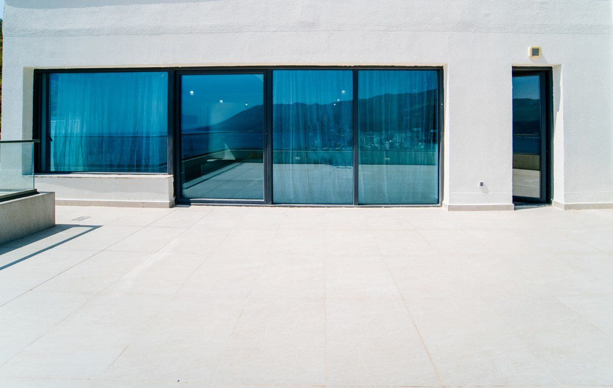 MREproperty (19) Zwei zum Verkauf stehende Apartments in Budva — Montenegro