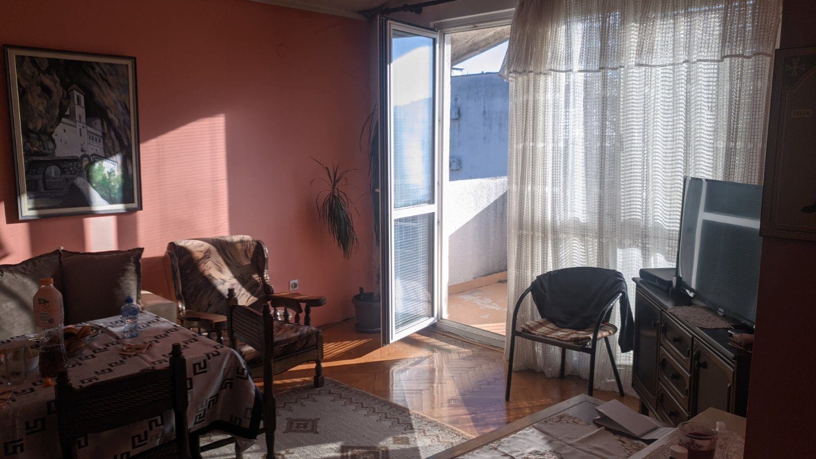 Apartment · Bar
