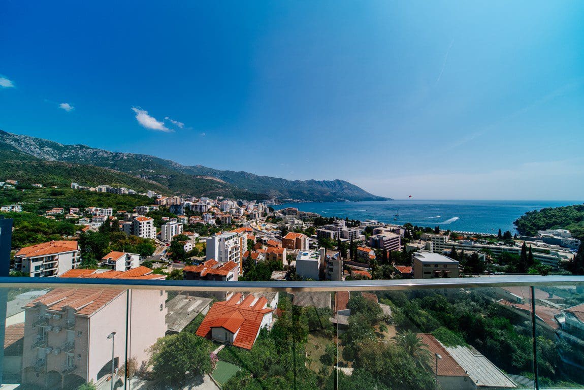 MREproperty (20) Zwei zum Verkauf stehende Apartments in Budva — Montenegro