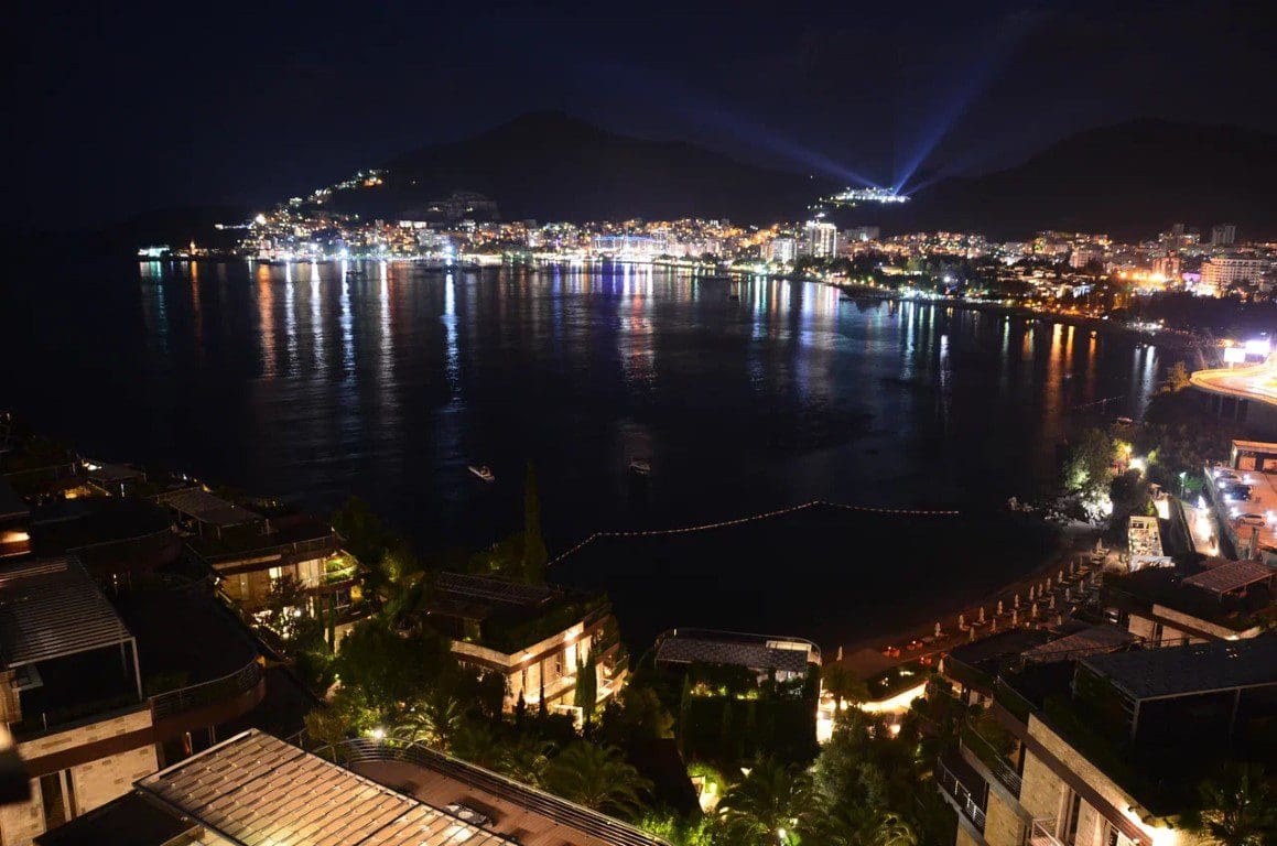 Huoneisto · Budva