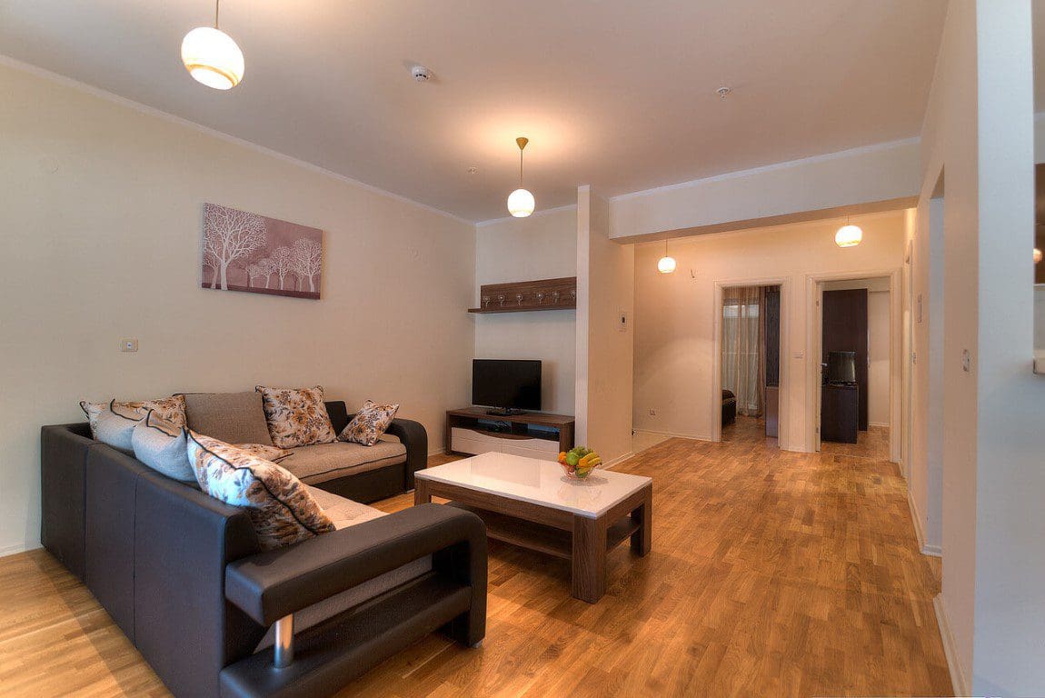 MREproperty (39) Luxuswohnungen in Budva zu verkaufen — Montenegro