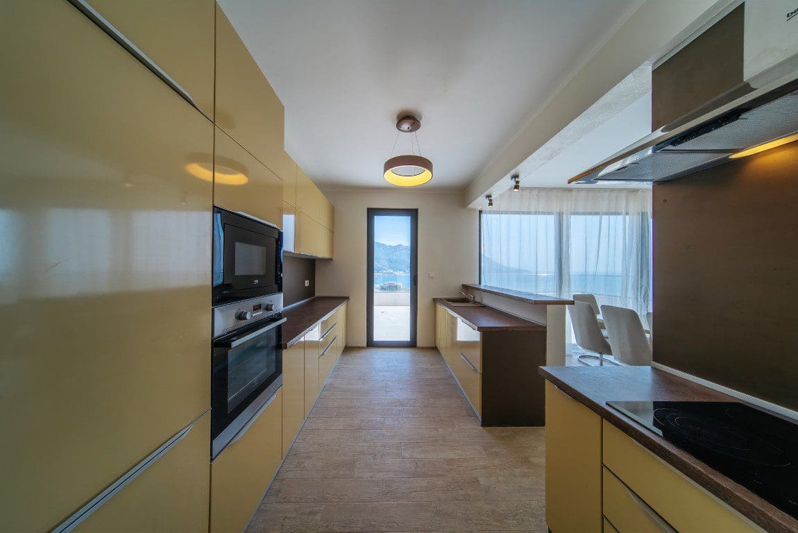 MREproperty (39) Zwei zum Verkauf stehende Apartments in Budva — Montenegro