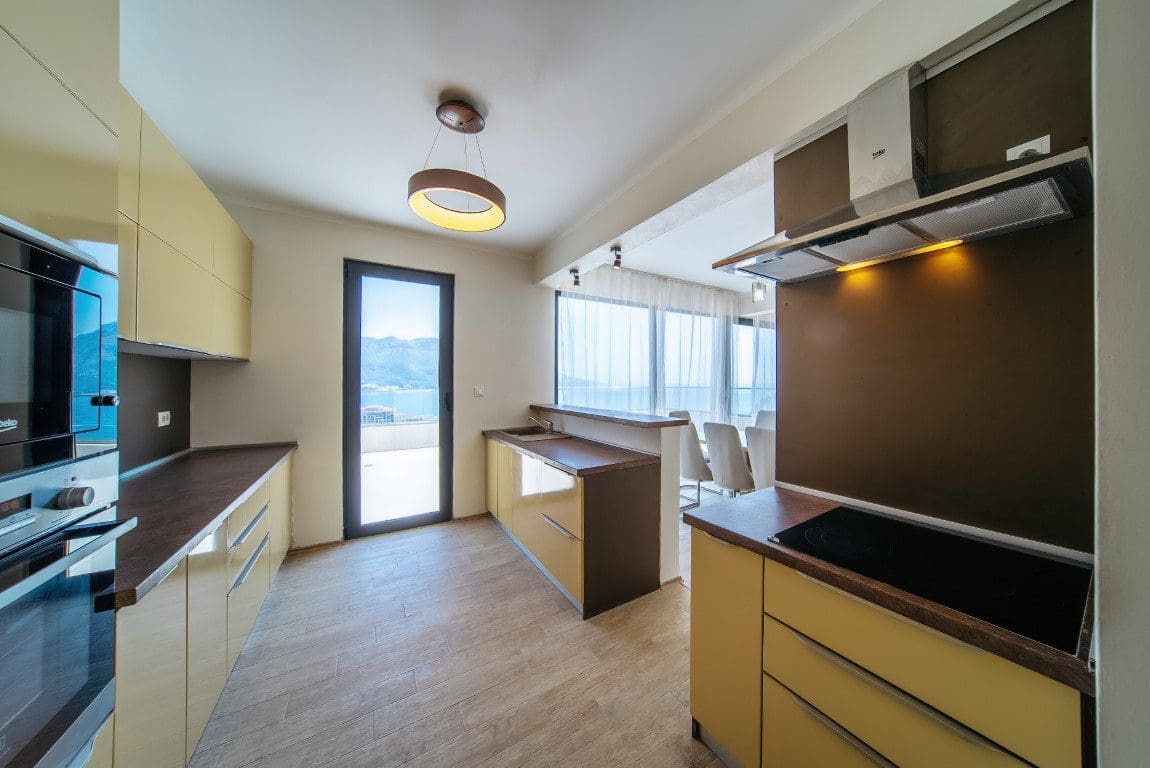 MREproperty (40) Zwei zum Verkauf stehende Apartments in Budva — Montenegro