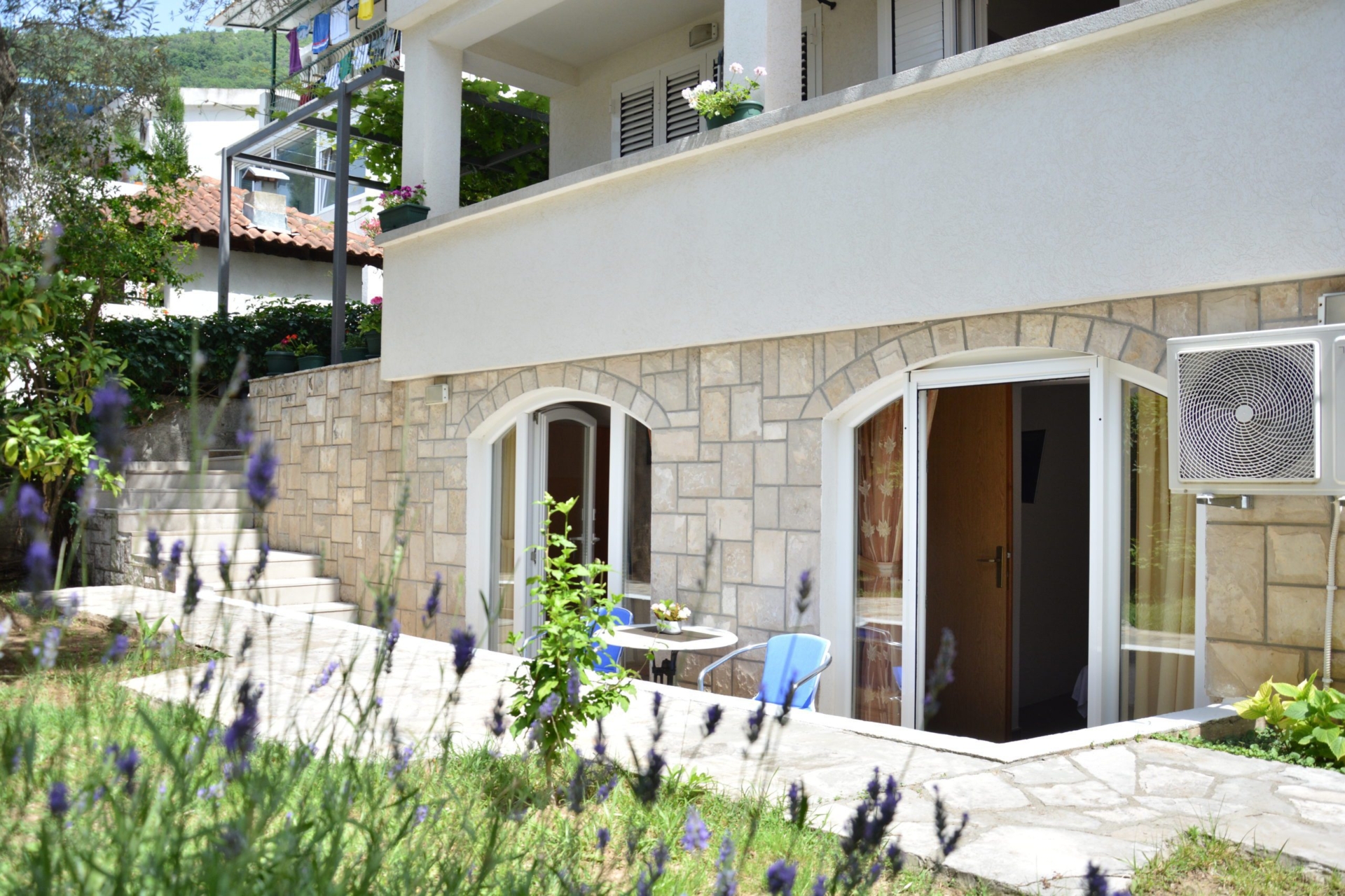 Commercial · Petrovac