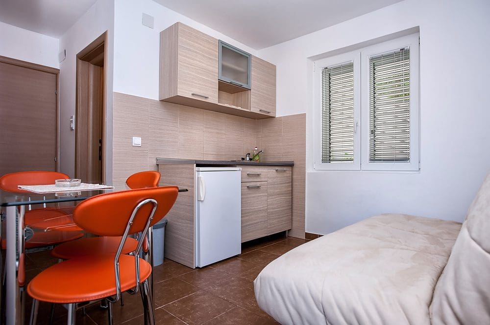 Commercial · Petrovac