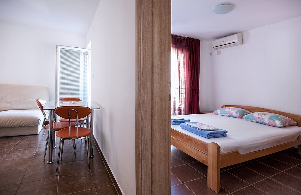 Commercial · Petrovac