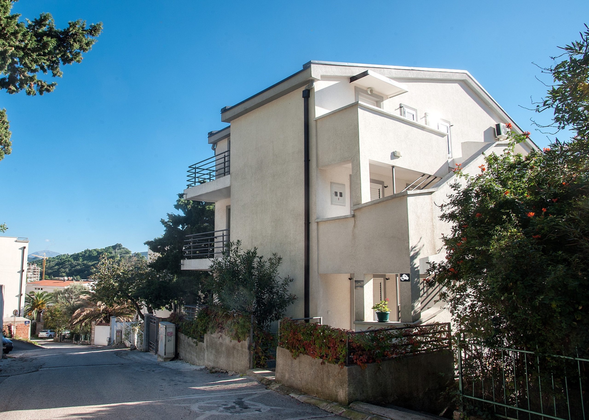 Commercial · Petrovac