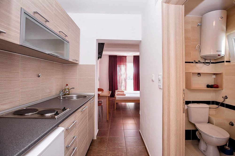 MREproperty (43) Petrovac'ta satılık mini otel — Karadağ