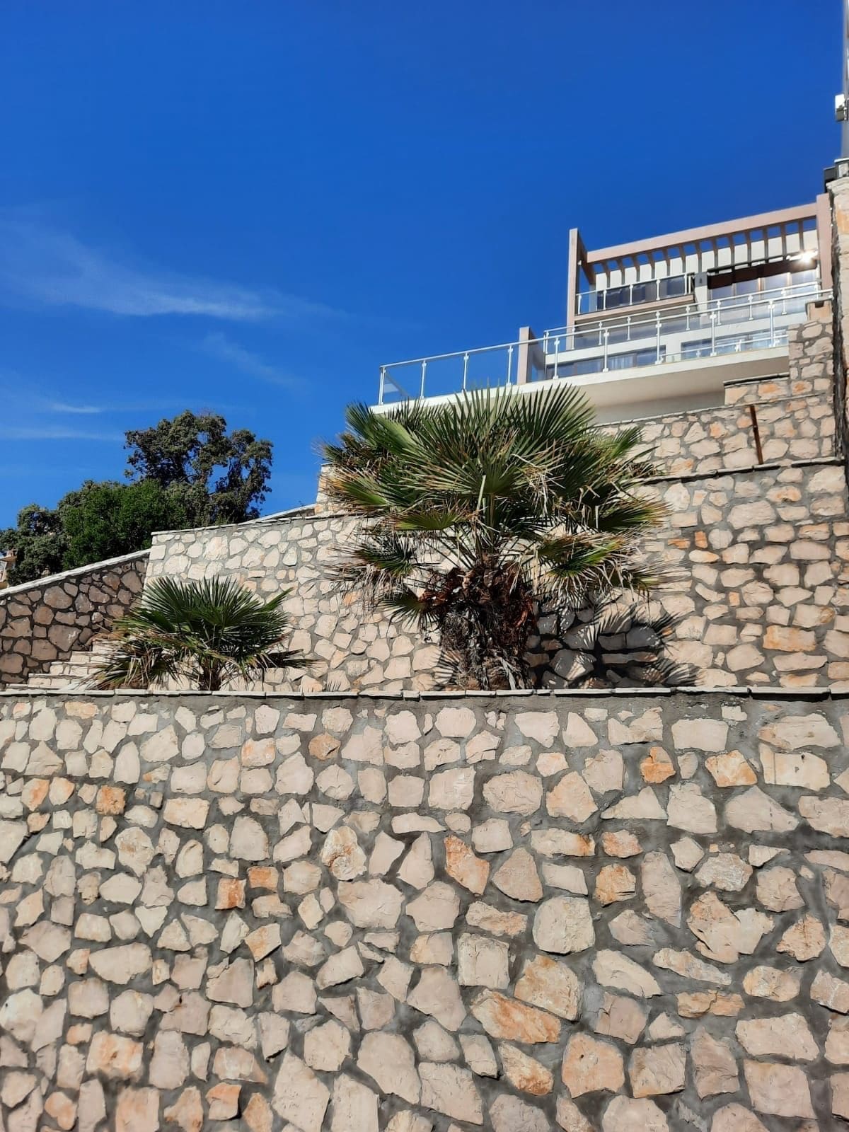 MREproperty (21) Willa nad morzem na sprzedaż w Czarnogórze – Nowoczesna willa w pobliżu plaży Veliki Pijesak — Czarnogóra