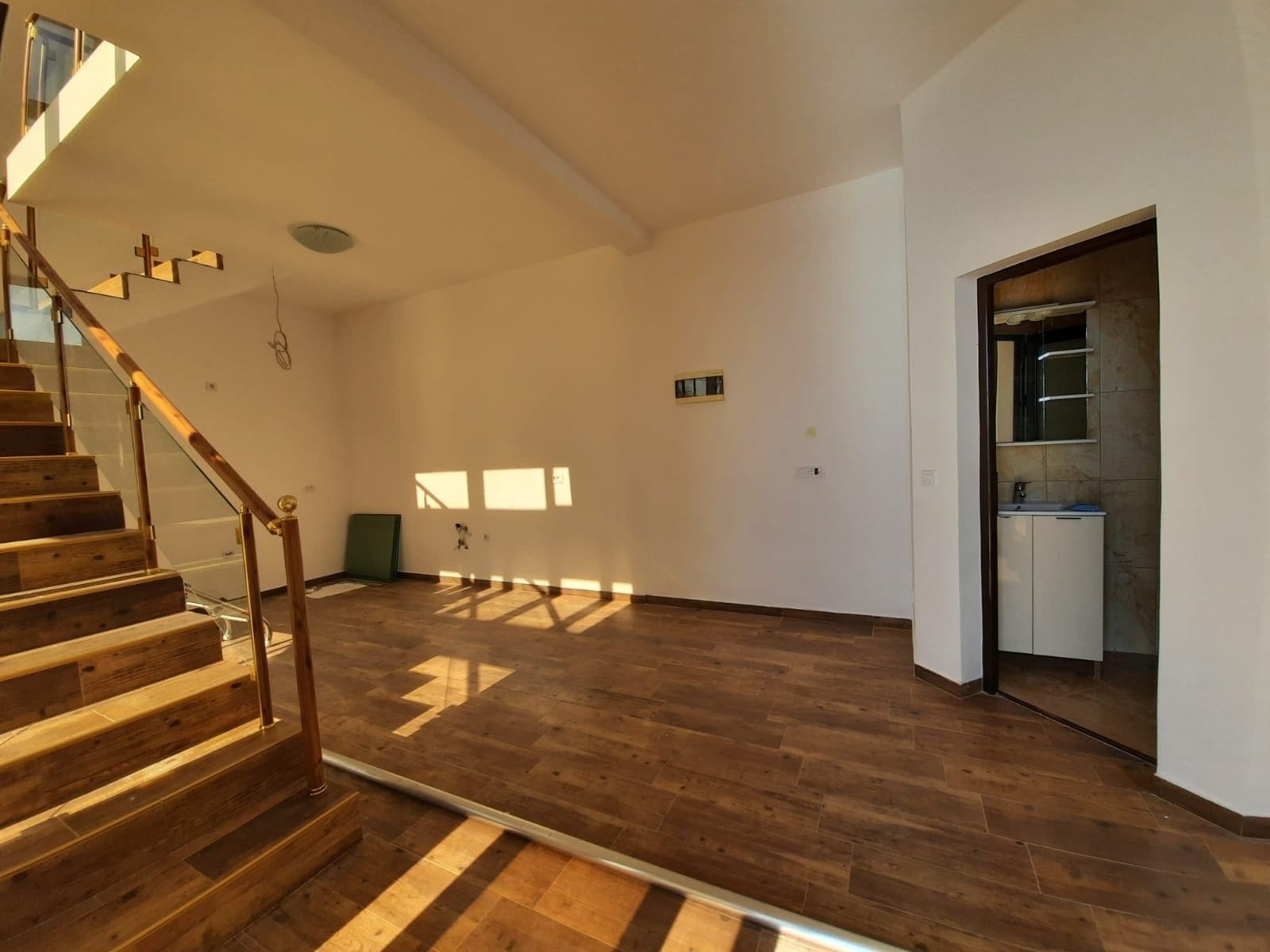 MREproperty (45) Willa nad morzem na sprzedaż w Czarnogórze – Nowoczesna willa w pobliżu plaży Veliki Pijesak — Czarnogóra