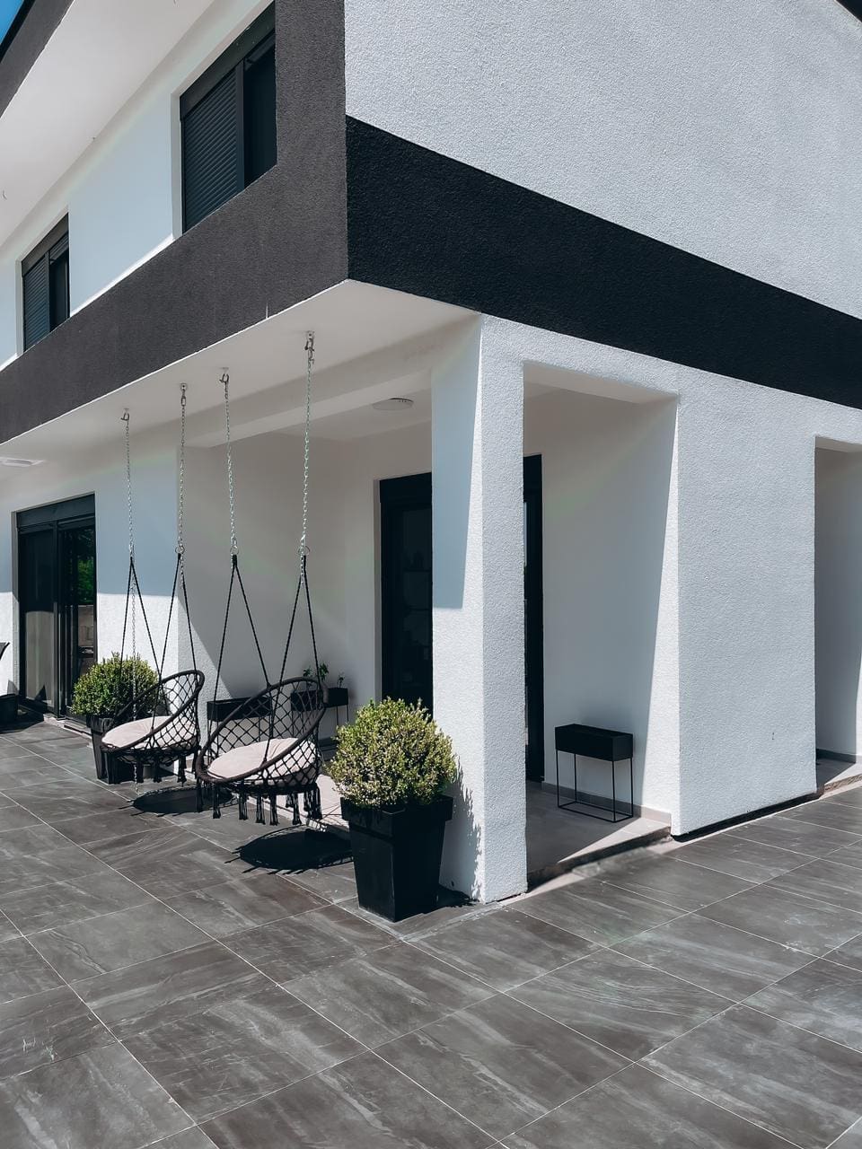 House · Bar