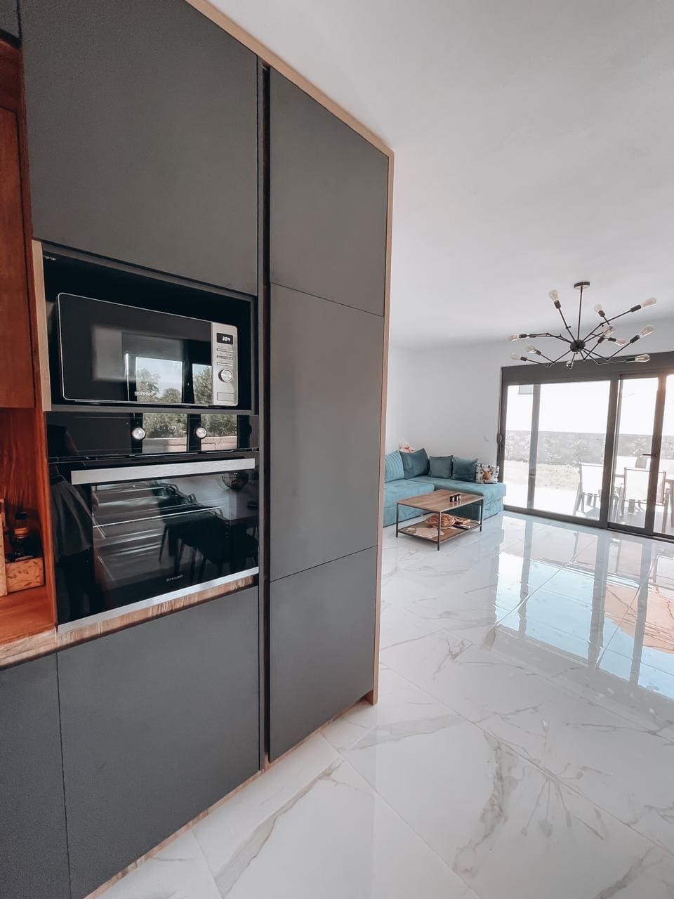 House · Bar