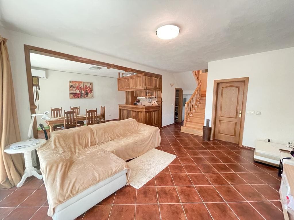 House · Zeleni Pojas