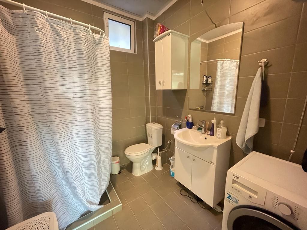 MREnekretnina (17) Kuća sa bazenom u borovoj šumi kod Bara — Crna Gora