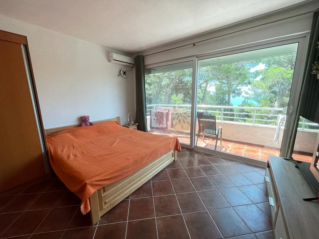 MREproperty (18) Kuća sa bazenom u borovoj šumi kod Bara — Crna Gora