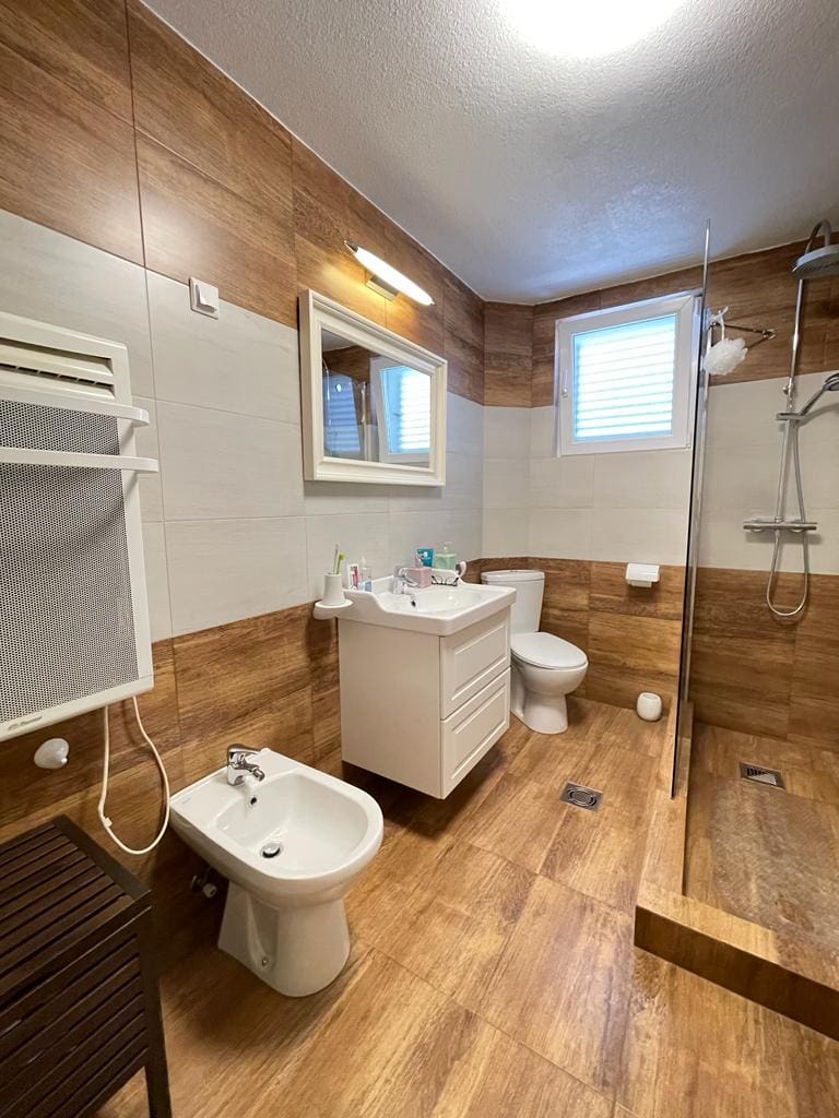 MREproperty (18) Nowoczesna willa na sprzedaż w cichej okolicy – Bar — Czarnogóra