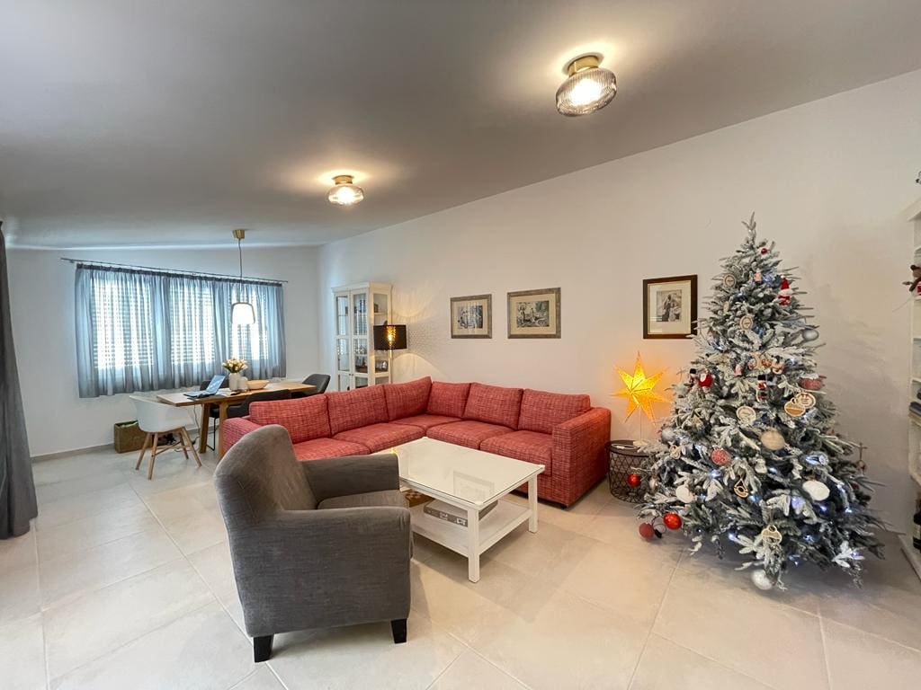 MREproperty (22) Nowoczesna willa na sprzedaż w cichej okolicy – Bar — Czarnogóra