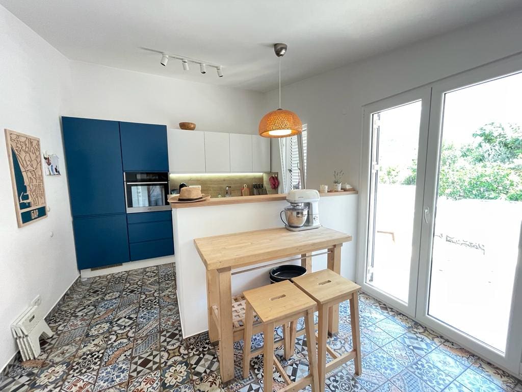 MREproperty (24) Nowoczesna willa na sprzedaż w cichej okolicy – Bar — Czarnogóra