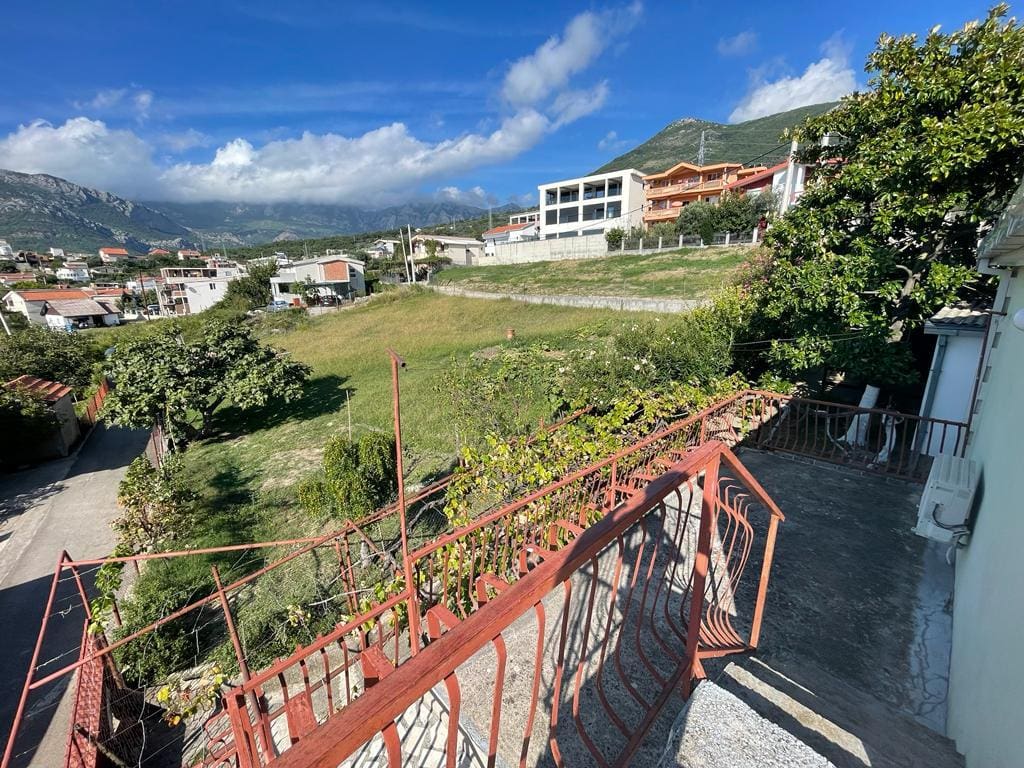 MREproperty (28) Namještena kuća za prodaju u Baru — Crna Gora