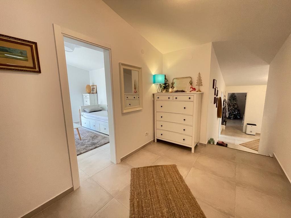 MREproperty (34) Nowoczesna willa na sprzedaż w cichej okolicy – Bar — Czarnogóra
