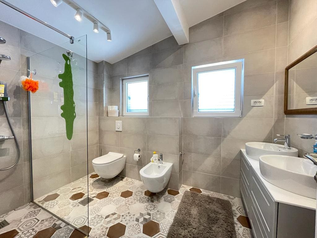 MREproperty (37) Nowoczesna willa na sprzedaż w cichej okolicy – Bar — Czarnogóra