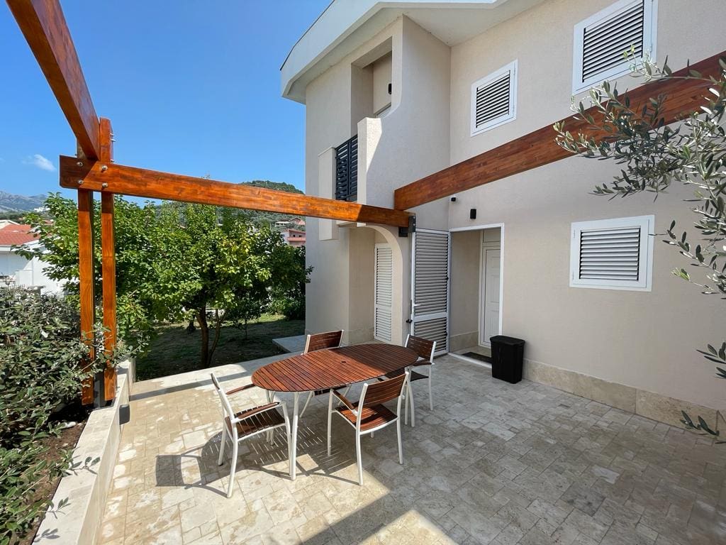 MREproperty (49) Nowoczesna willa na sprzedaż w cichej okolicy – Bar — Czarnogóra