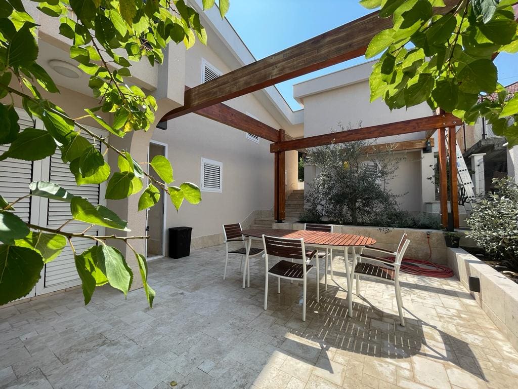 MREproperty (50) Nowoczesna willa na sprzedaż w cichej okolicy – Bar — Czarnogóra