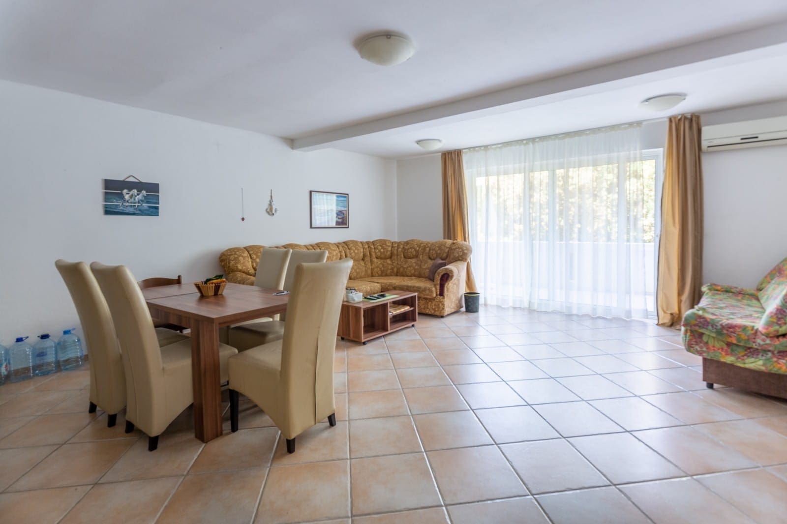 Apartment · Utjeha