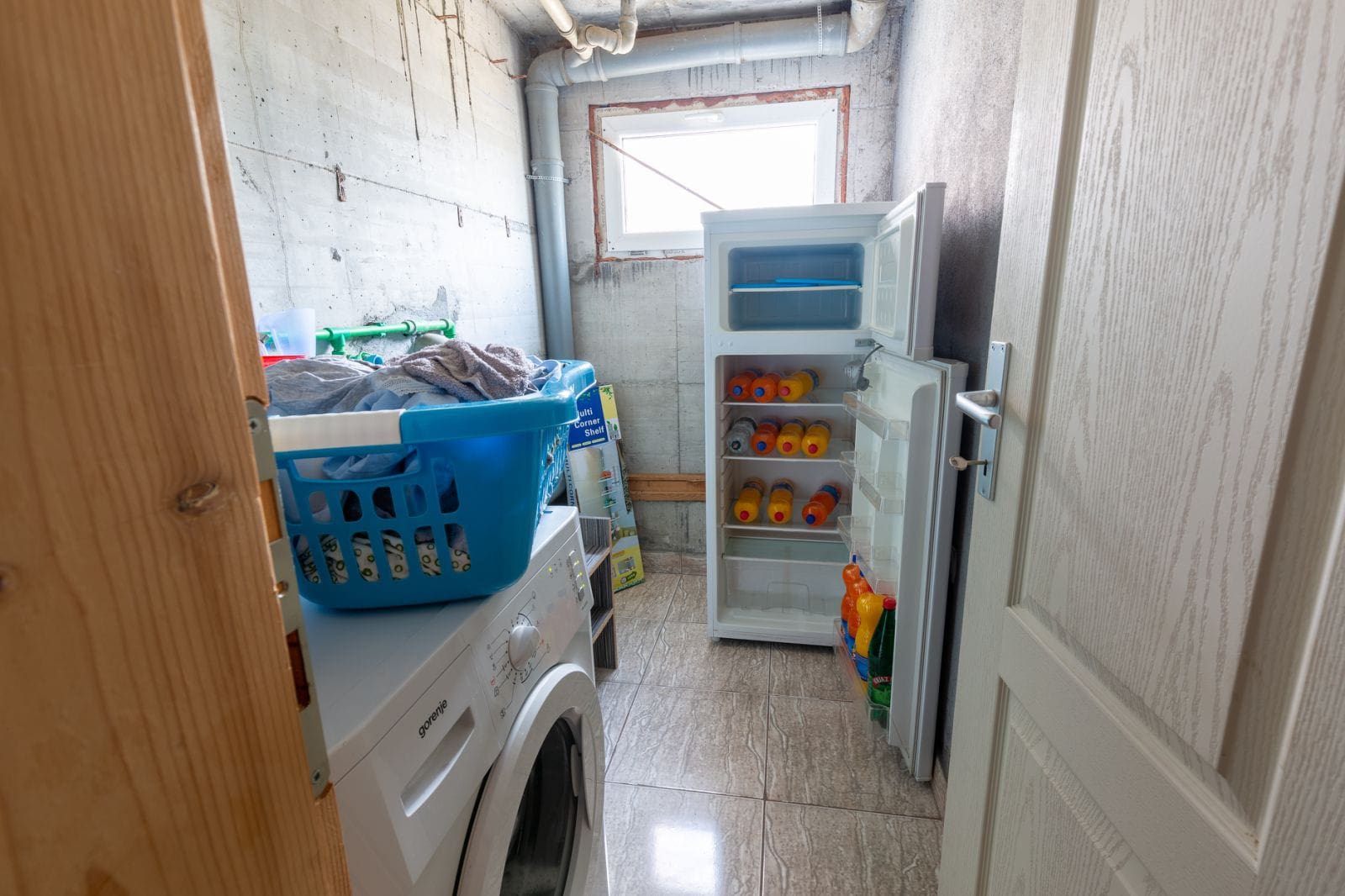 House · Bar