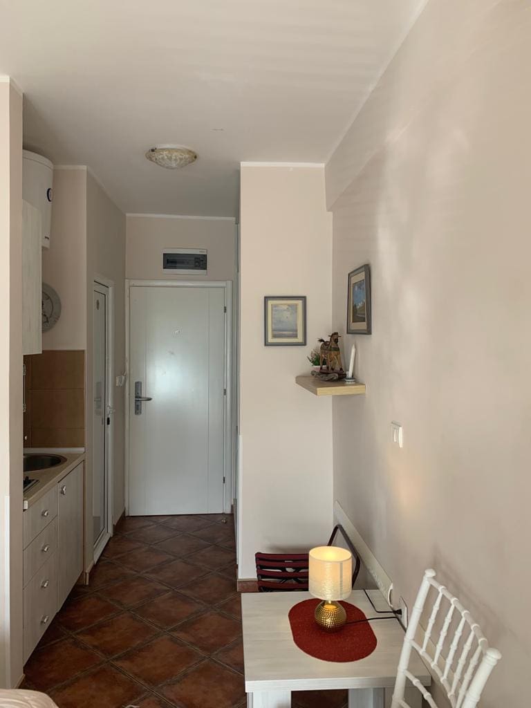 MREproperty (18) Gelegenheit, ein profitables Hotel in Becici zu kaufen — Montenegro
