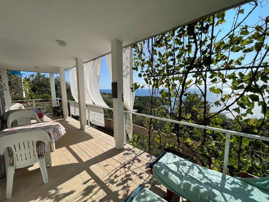MREproperty (19) Traumhafte Meeresimmobilie in den Vororten von Bar — Montenegro