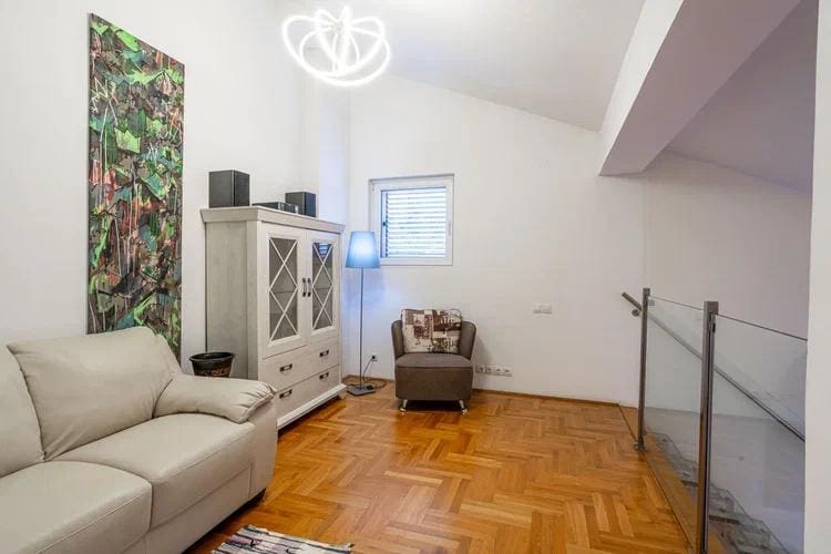 MREproperty (20) Двухуровневая квартира на продажу в Будве — Черногория