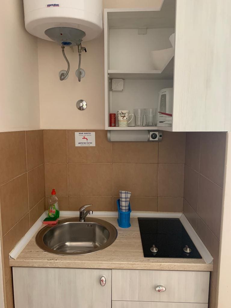 MREproperty (21) Gelegenheit, ein profitables Hotel in Becici zu kaufen — Montenegro