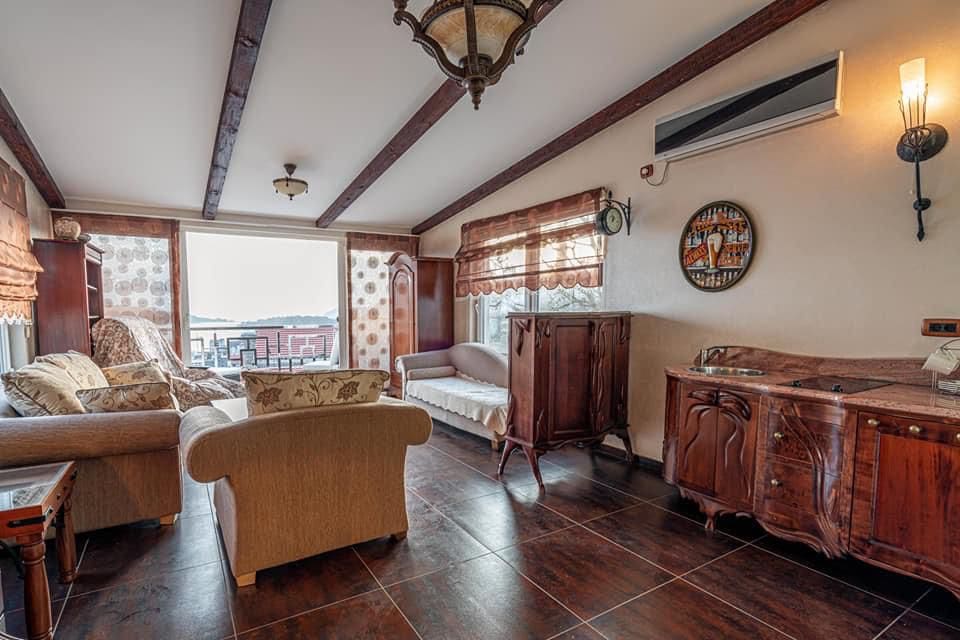 MREproperty (21) Гарна та затишна вілла з басейном у Бечичах — Чорногорія