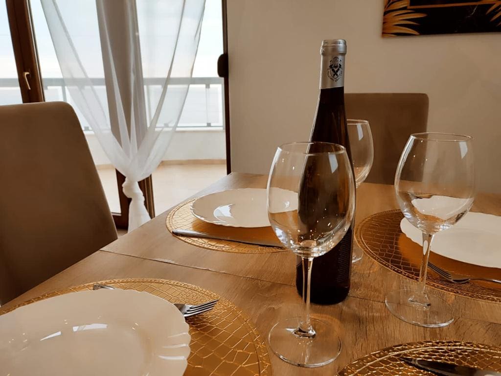 MREproperty (22) Wohnung in Montenegro mit Meerblick zu verkaufen — Montenegro