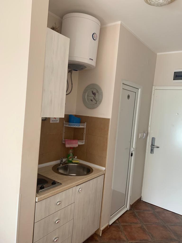 MREproperty (23) Gelegenheit, ein profitables Hotel in Becici zu kaufen — Montenegro