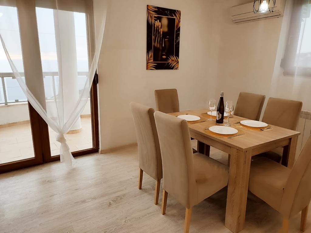 MREproperty (23) Wohnung in Montenegro mit Meerblick zu verkaufen — Montenegro