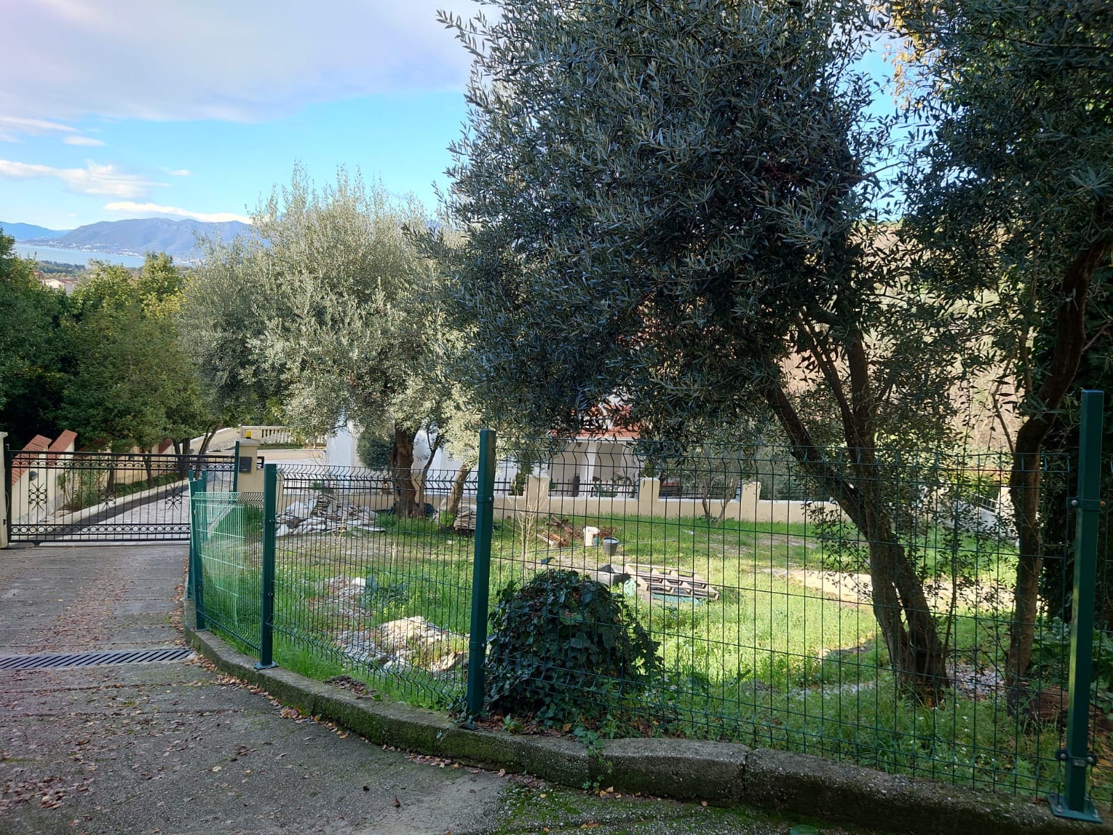 MREproperty (27) Atemberaubende zweistöckige Villa mit Panoramablick in Montenegro — Montenegro