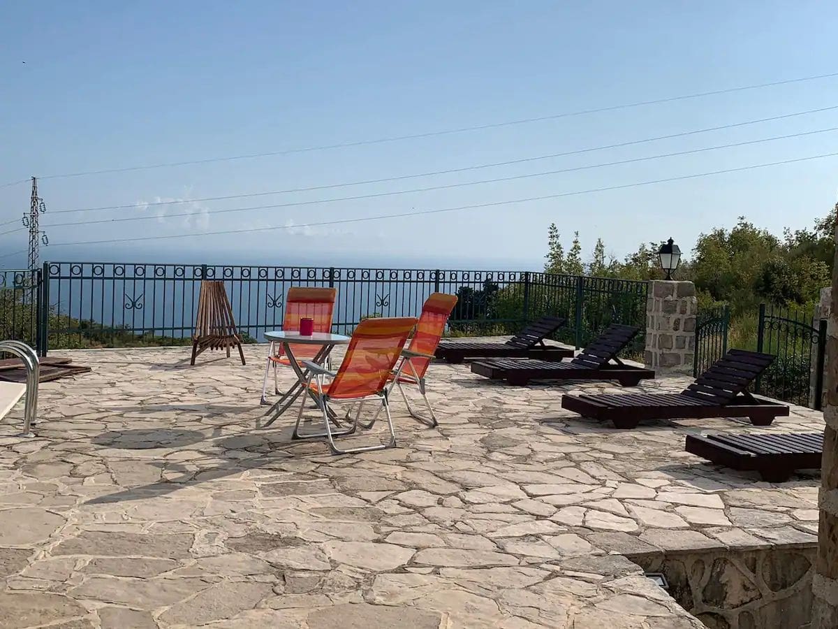 MREproperty (35) Luxuriöse Villa mit Pool in Petrovac — Montenegro