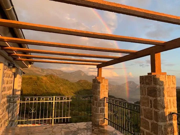MREproperty (36) Luxuriöse Villa mit Pool in Petrovac — Montenegro