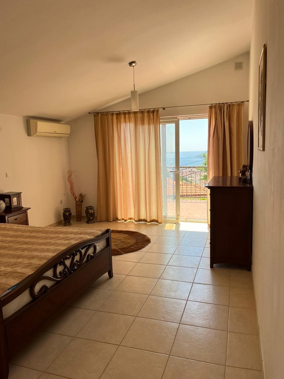 MREproperty (41) Porodična kuća sa bazenom na prodaju u Budvi — Crna Gora