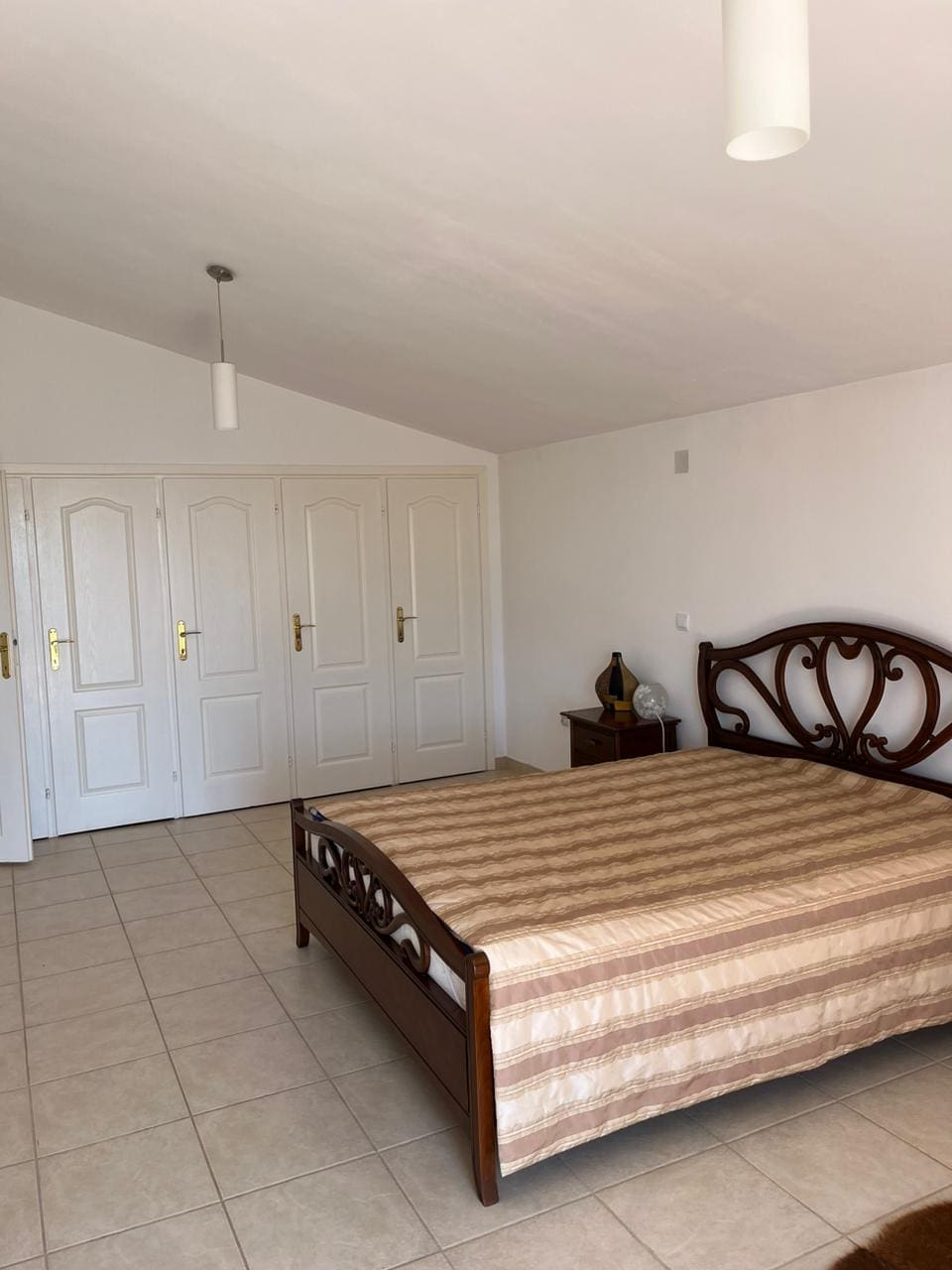 MREproperty (42) Porodična kuća sa bazenom na prodaju u Budvi — Crna Gora