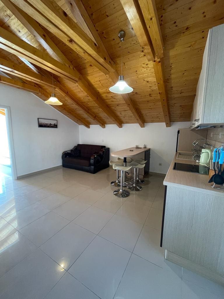 MREproperty (49) Investitionsvilla in Montenegro zu verkaufen – 6 Apartments, Meerblick & Einkommensmöglichkeit — Montenegro