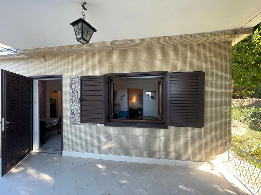 House · Sutomore