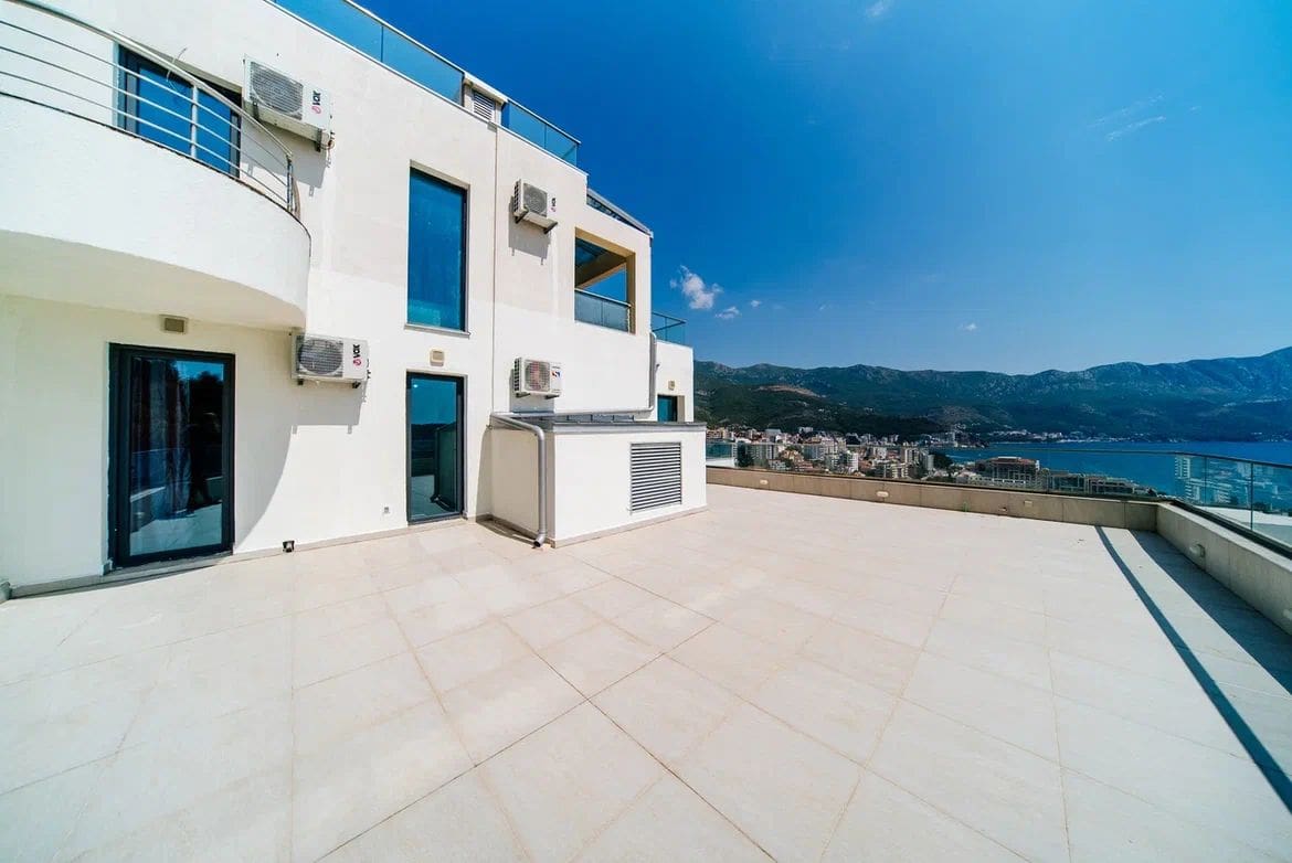 Apartment · Becici