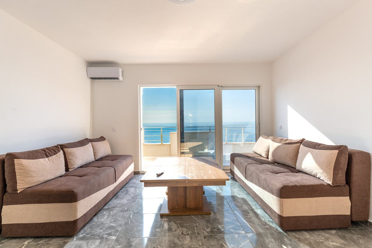 MREproperty (9) Панорамна двокімнатна квартира на продаж у Добрій Воді — Чорногорія