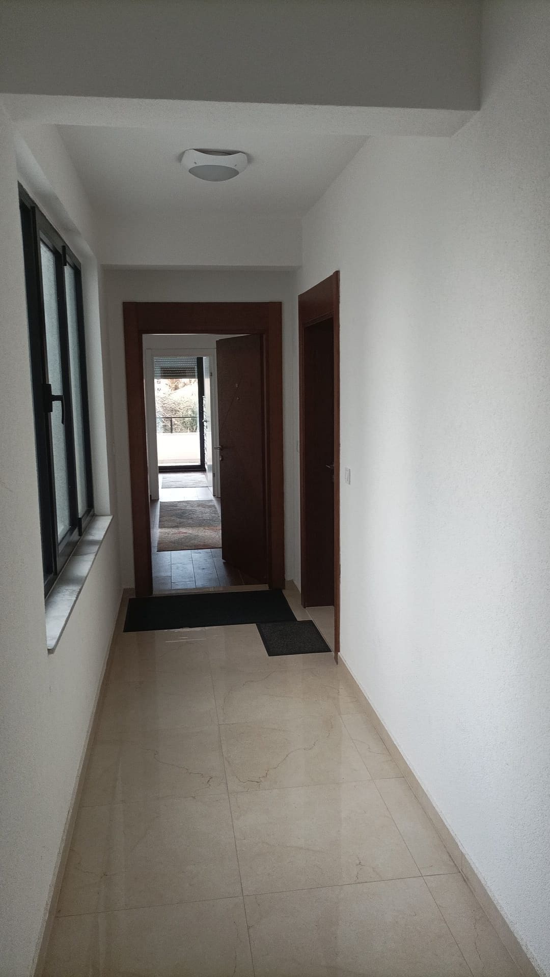 MREproperty (30) Raj na plaži vas čeka u Dobroj Vodi — Crna Gora