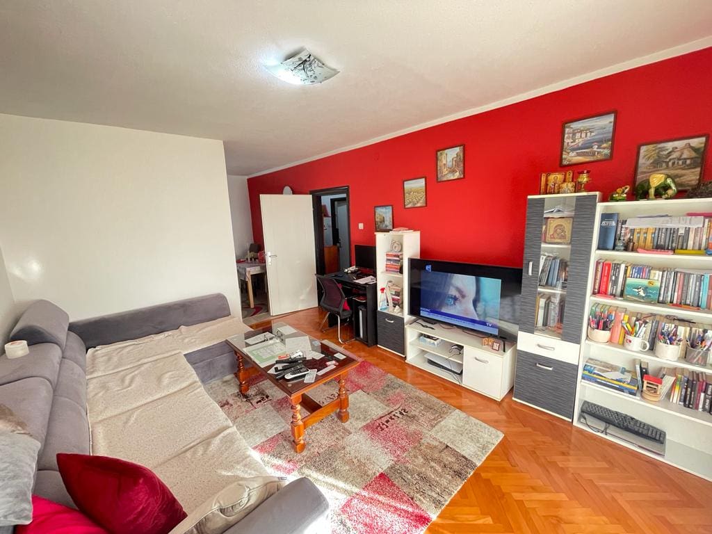 MREproperty (5) Bar'ın Kalbinde Modern Şehir Yaşamı — Karadağ