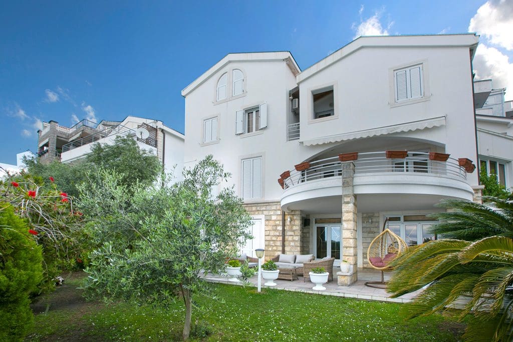 MREproperty (12) Ваш личный райский уголок — Черногория
